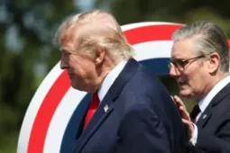 Tổng thống Mỹ Trump lên tiếng giữa thông tin Thủ tướng Anh Starmer sắp từ chức