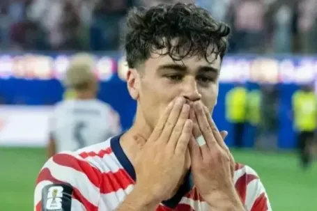 Màn ăn mừng thông báo lên chức bố ở World Cup 2026