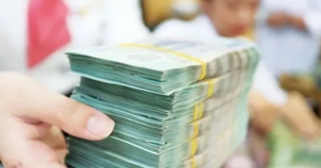 Nới trần vốn ngắn hạn cho vay dài hạn: Cơ hội đi kèm rủi ro thanh khoản
