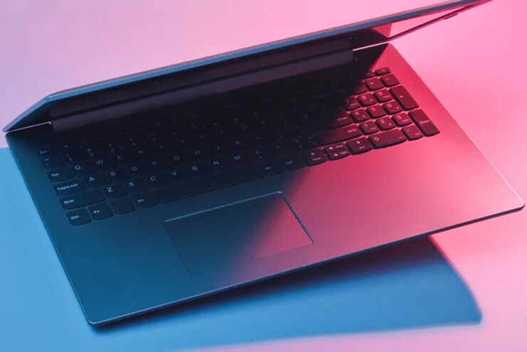 Touchpad đặt bên trái xuất hiện trên các laptop đi kèm bàn phím số.