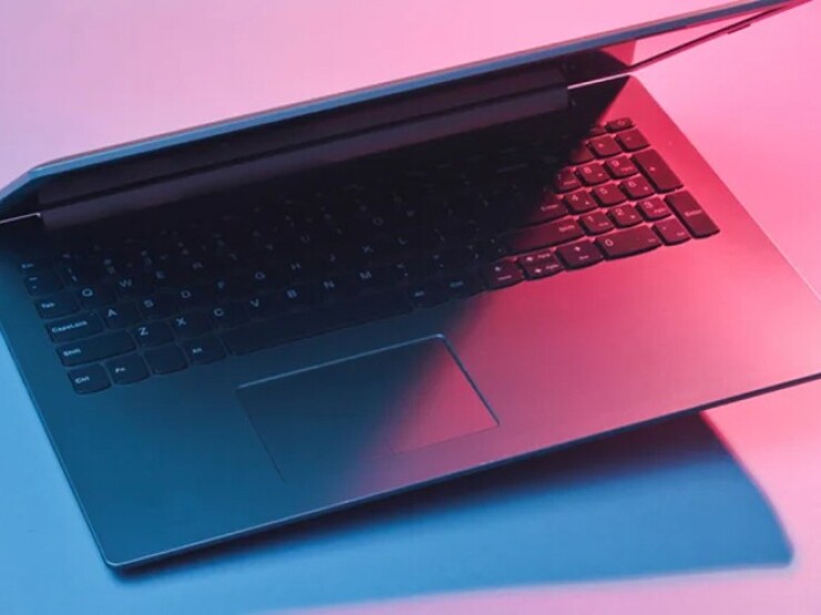Bí mật đằng sau thiết kế touchpad lệch trái của một số laptop
