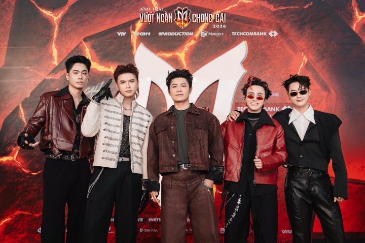 Nhạc sĩ Nguyễn Văn Chung xuất hiện với giao diện trẻ trung, cool ngầu