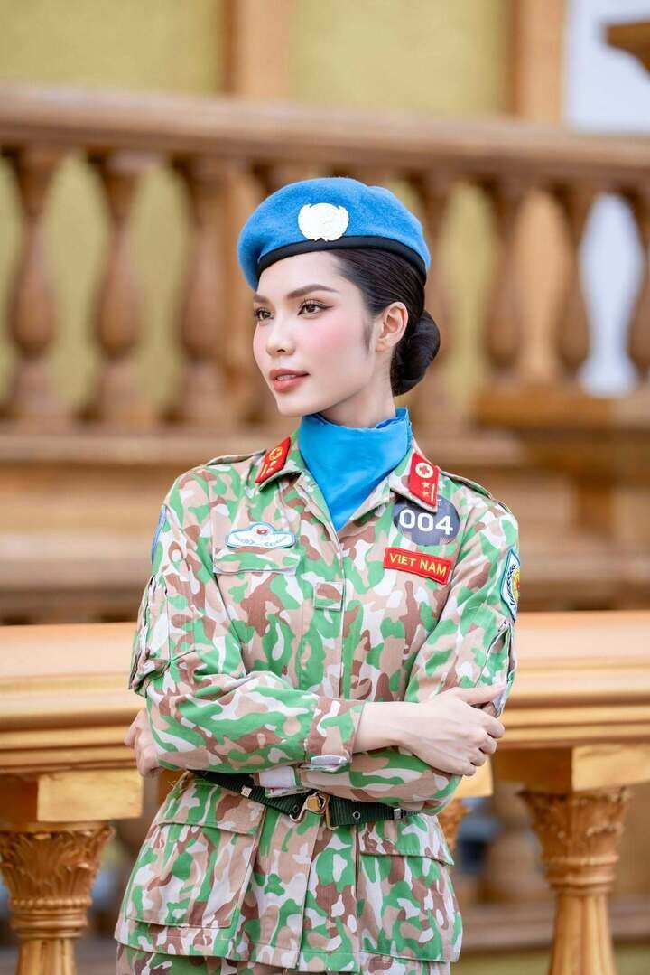 Nhan sắc nữ trung úy 25 tuổi gây sốt ở Miss Grand Vietnam 2026 - 3