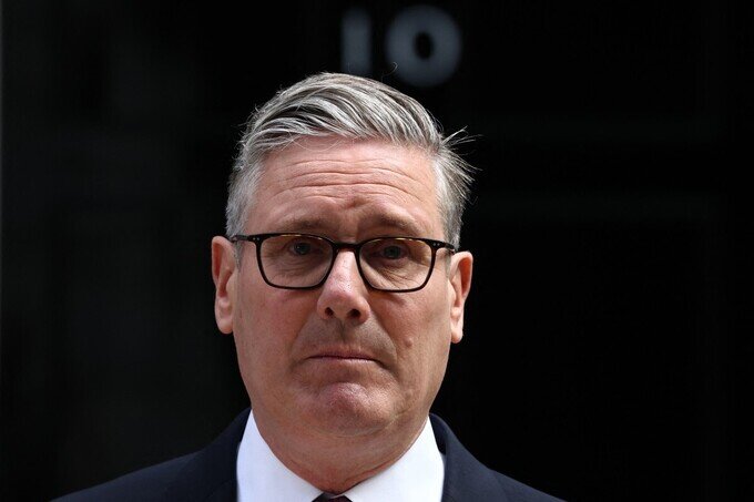 Thủ tướng Anh Keir Starmer phát biểu bên ngoài số 10 phố Downing ngày 22/6. Ảnh: AFP