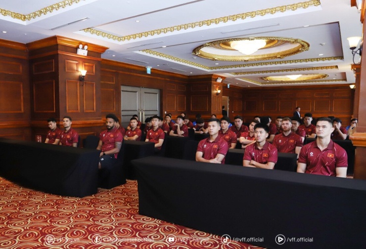 Tuyển Việt Nam tập trung mùa World Cup, 'sếp' VFF nói điều đặc biệt - 2