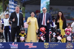 Victoria School tổ chức giải đua xe thăng bằng cho trẻ: Sân chơi rèn bản lĩnh và kết nối gia đình