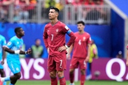 Trời sinh Ronaldo, sao còn sinh Messi!