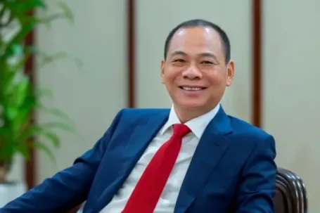 Ông Phạm Nhật Vượng lộ diện tại LPBank, cổ phiếu LPB tăng trần