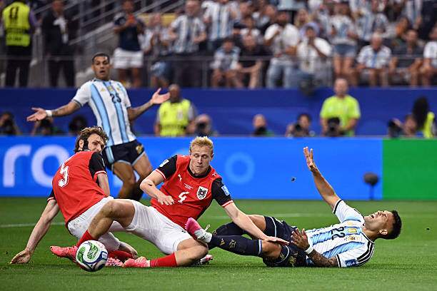 Trực tiếp bóng đá Argentina - Áo: Messi suýt có hat-trick (World Cup) (Hết giờ) - 1
