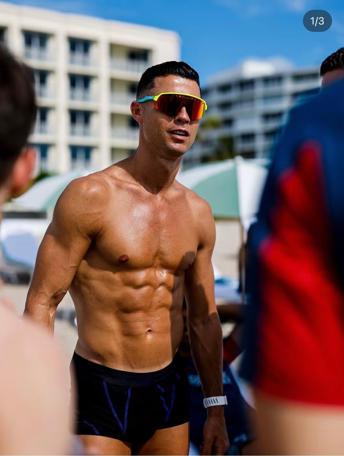 Ronaldo khoe ảnh ở khu resort.