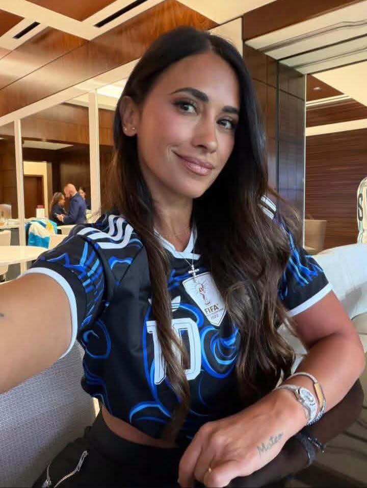 Vợ Messi xúc động sau loạt kỷ lục World Cup của chồng - 3