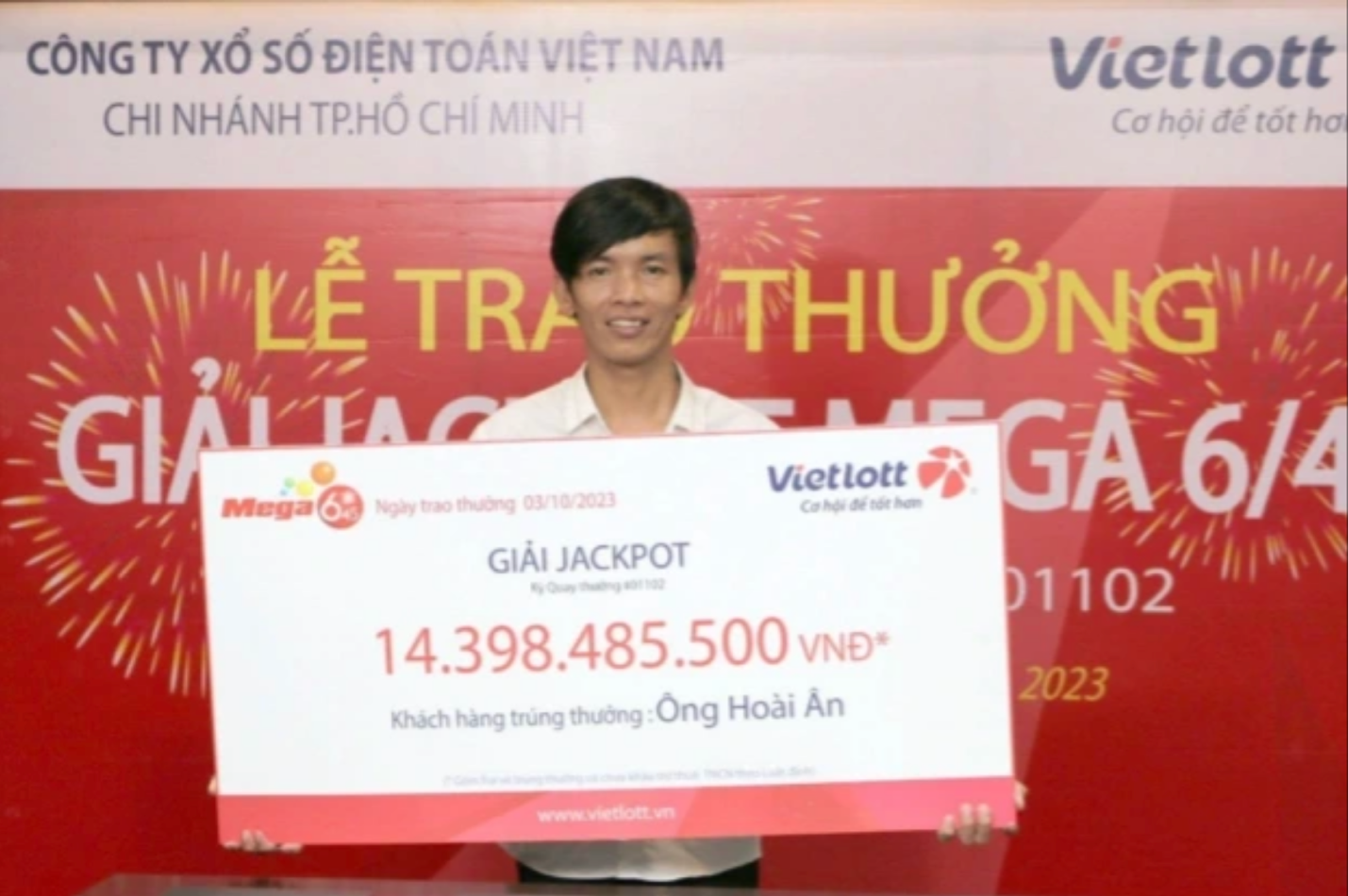 Ông Nguyễn Hoài Ân nhận giải Jackpot Mega 6/45 trị giá hơn 14,39 tỉ đồng tại TP.HCM vào năm 2023