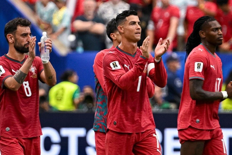 Ronaldo giúp Bồ Đào Nha so kè quyết liệt ngôi đầu bảng xếp hạng World Cup