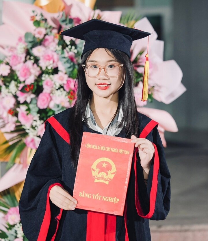 Trong quá trình học Phương Linh luôn tập trung phát triển tư duy, kỹ năng phản biện. (Ảnh: NVCC)