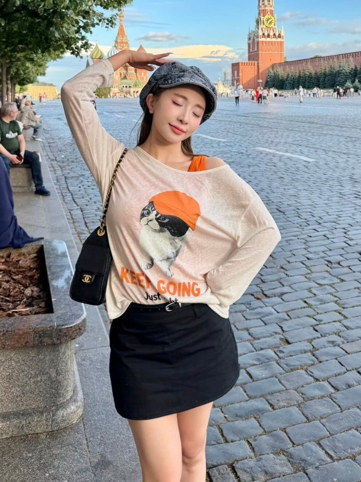 Ảnh sao 24/6: Lê Phương nhớ kỷ niệm cùng Quý Bình - 1