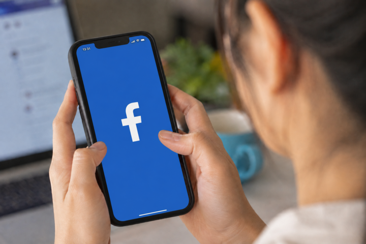 Facebook thường vướng vào nghi vấn nghe lén trò chuyện phục vụ quảng cáo. (Ảnh minh họa)