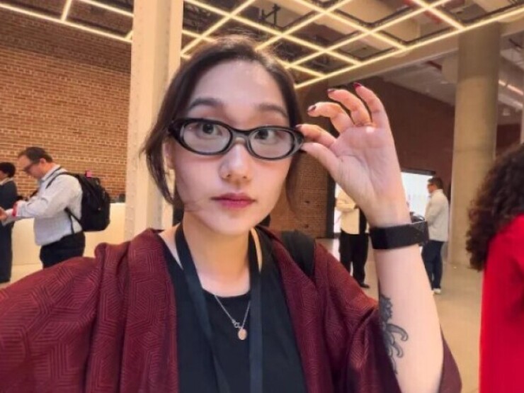 Meta ra mắt kính thông minh giá rẻ, tích hợp AI