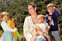 Mẹ 7 con giao AI quản lý việc nhà, dạy con