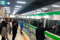 Yêu cầu làm rõ vụ hàng chục bảo vệ ga metro Hà Nội bị nợ lương kéo dài