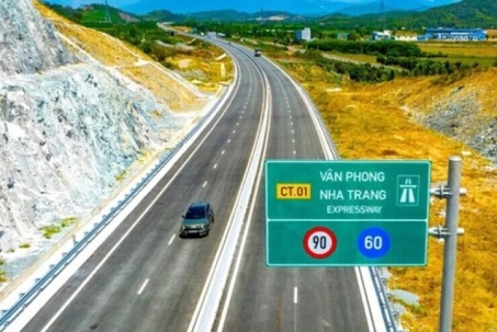 Mức phí 13 tuyến cao tốc Bắc - Nam sắp tiến hành thu phí người dân cần lưu ý