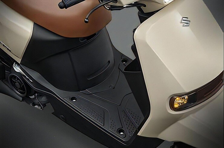 Suzuki ra mắt xe ga hoàn toàn mới với thiết kế vuông vức khác biệt - 5