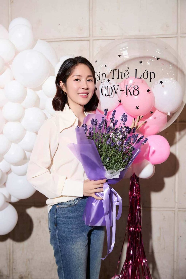 Ảnh sao 25/6: Diệu Hương khoe vườn hồng trong biệt thự ở Mỹ - 6