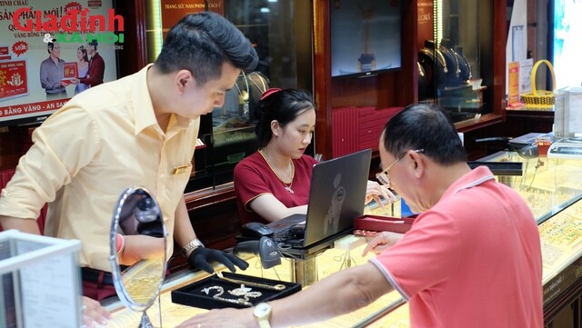 Giá bạc hôm nay ngày 25/6, bạc Phú Quý, Doji, Ancarat, Sacombank-SBJ giảm sâu chưa từng có, xuống vùng 59 triệu đồng/kg.