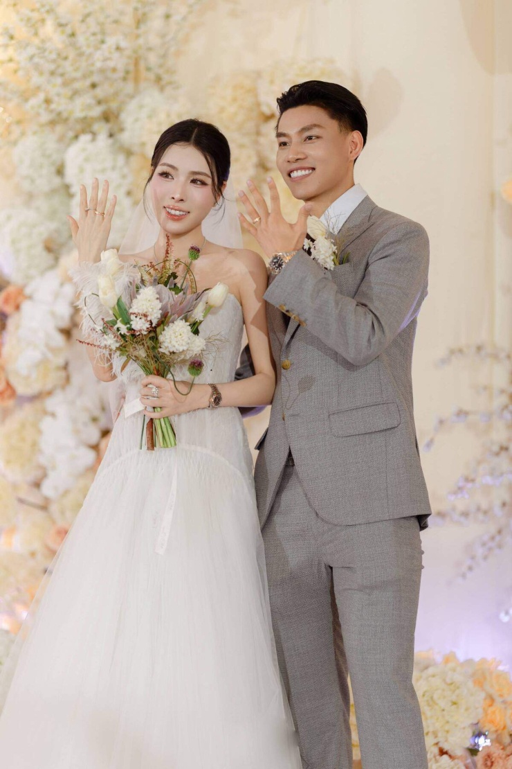 3 bộ suit cưới phong cách quý ông của Văn Thanh - 5