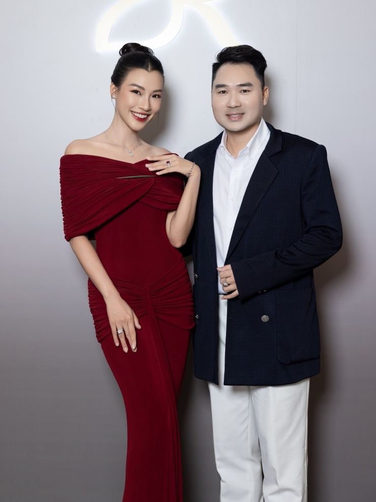 Con gái tuổi teen của Phương Trinh Jolie khoe chiều cao 1,7 m - 7