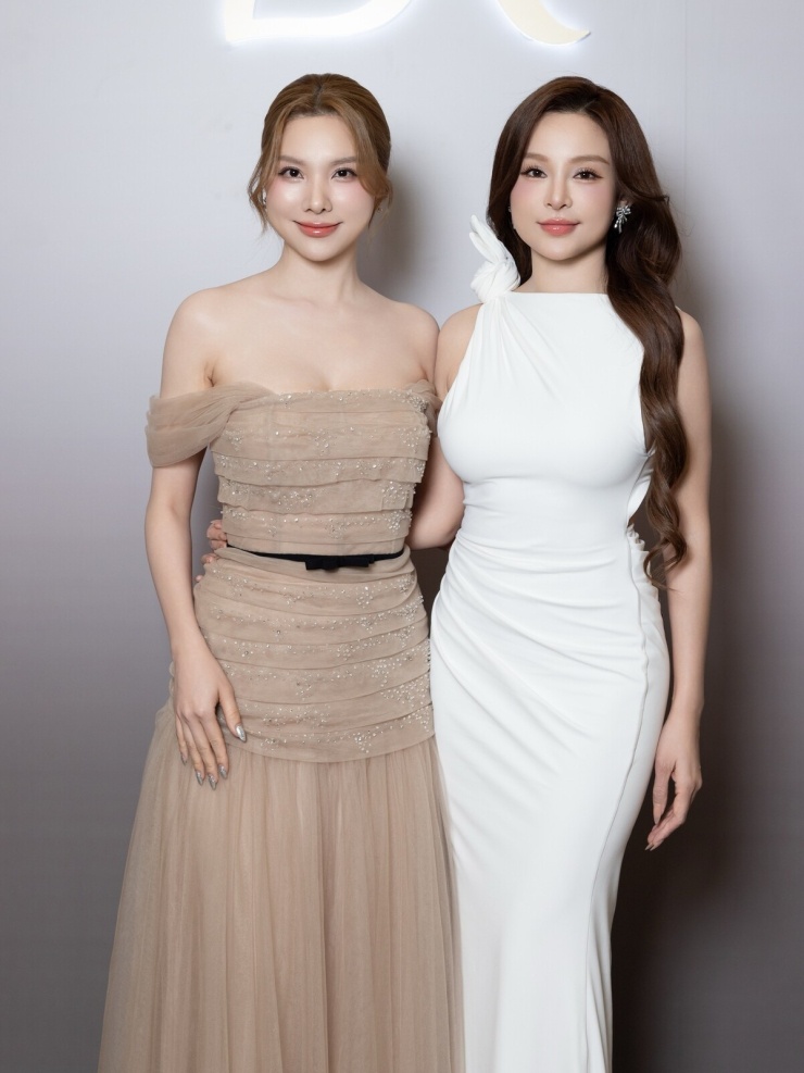Con gái tuổi teen của Phương Trinh Jolie khoe chiều cao 1,7 m - 8