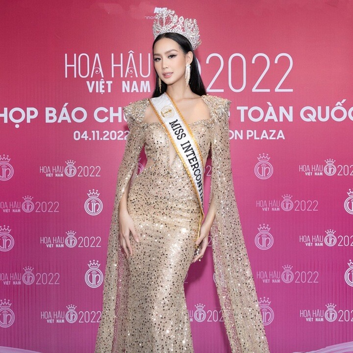 Bảo Ngọc gây tranh cãi khi ngồi ghế giám khảo Hoa hậu Việt Nam 2022.