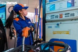 Giá xăng dầu hôm nay 25/6: Tiếp đà giảm sâu, xuống dưới 75 USD/thùng