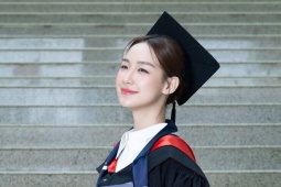 Ngôi trường Hoa hậu Bảo Ngọc học thạc sĩ vì sao lại thành tâm điểm
