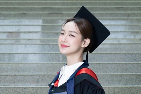 Ngôi trường Hoa hậu Bảo Ngọc học thạc sĩ vì sao lại thành tâm điểm