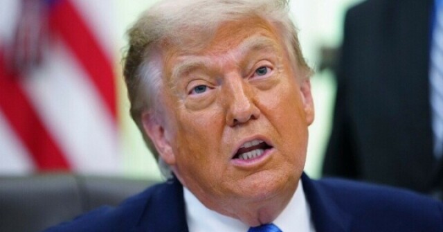 Ông Trump ra lệnh điều tra các tập đoàn xăng dầu "chặt chém" khách