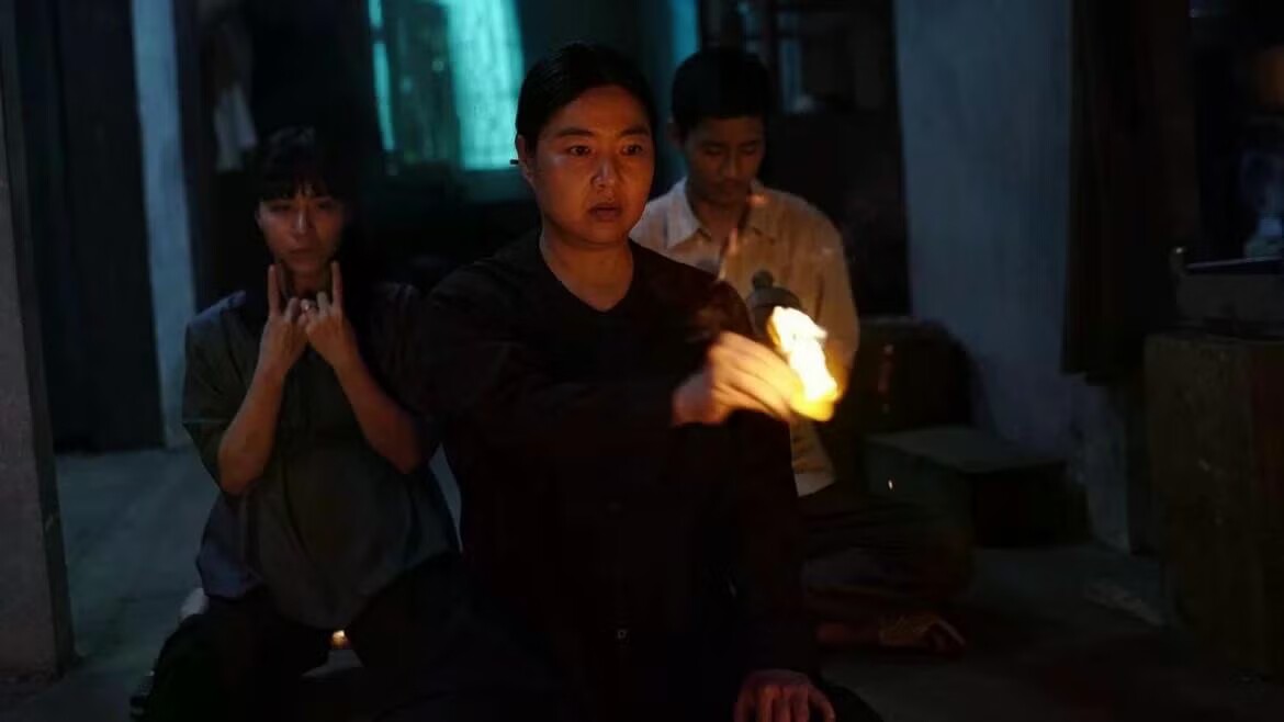 Phim kinh dị làm mưa làm gió - 1