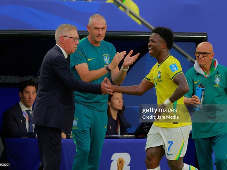 Brazil ngạo nghễ vào vòng 1/16 World Cup: Vinicius rực rỡ, “Selecao” mơ cúp vàng