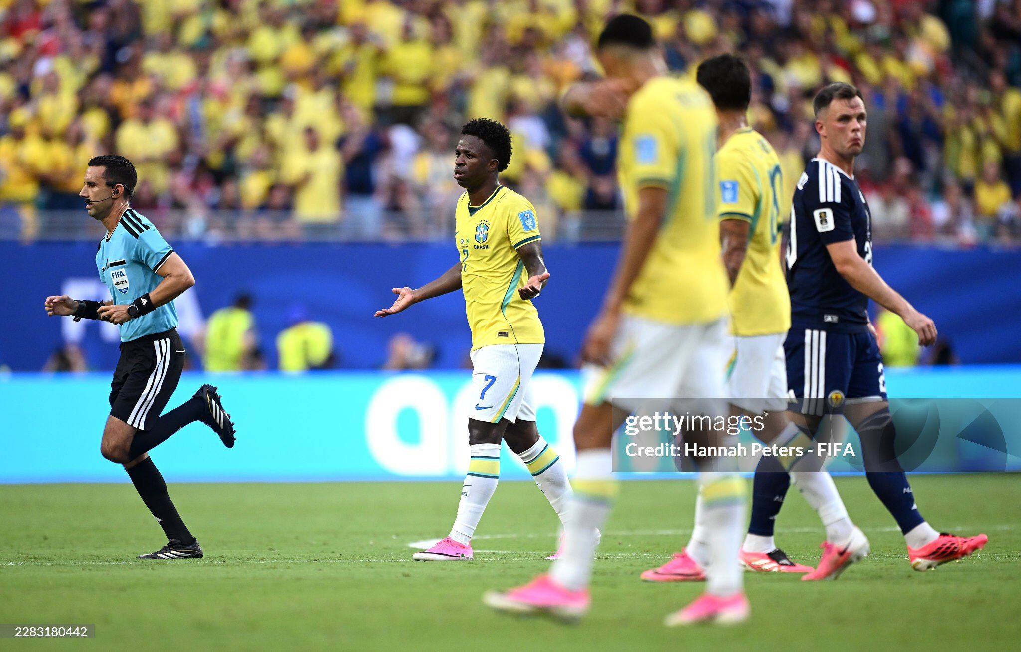 Trực tiếp bóng đá Scotland - Brazil: Alisson cứu thua, không có bàn danh dự (Hết giờ) - 6