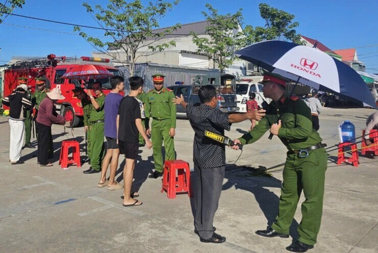 An ninh siết chặt tại phiên xử kẻ sát hại 3 người nhà vợ 'hờ'