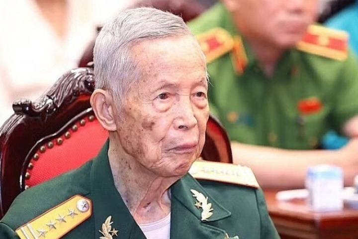 La Văn Cầu, từ cậu bé 'sống cũng như chết' đến anh hùng quân đội