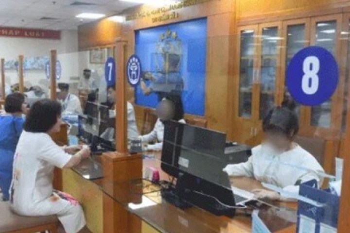 Phó Thủ tướng yêu cầu không để tái diễn vụ  " yêu cầu cụ 97 tuổi đến phường làm thủ tục " 