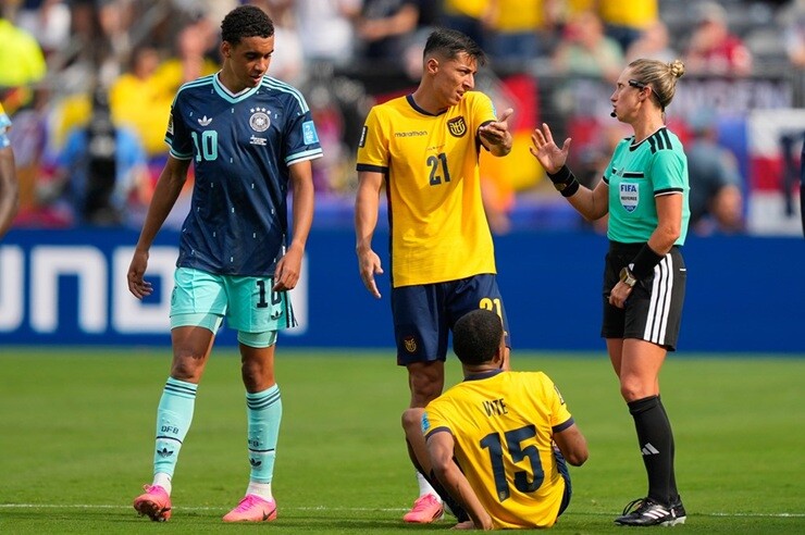 Trực tiếp bóng đá Ecuador - Đức: Chiến thắng lịch sử (World Cup) (Hết giờ) - 3