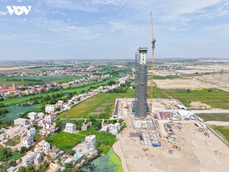 Khi đi vào hoạt động, Cảng hàng không quốc tế Gia Bình được kỳ vọng sẽ góp phần hoàn thiện mạng lưới hạ tầng giao thông quốc gia, tạo động lực thúc đẩy phát triển kinh tế - xã hội, thu hút đầu tư và nâng cao năng lực cạnh tranh của vùng kinh tế trọng điểm Bắc Bộ.