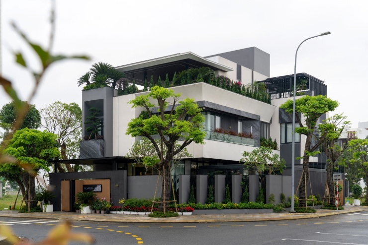 Đưa nội thất gỗ truyền thống vào không gian biệt thự hiện đại - 1
