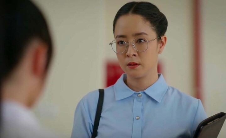 Đời thực gợi cảm của 'nữ tiến sĩ văn hoá' gây bàn tán trên phim giờ vàng VTV - 1
