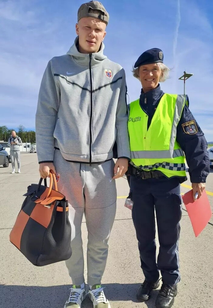 Gu mặc xa xỉ của tiền đạo Erling Haaland - 3