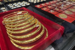 Giá vàng hôm nay (26/6): Quay đầu tăng