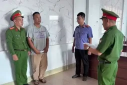 Khởi tố đối tượng ‘hô biến’ 300kg bột đậu nành thành cà phê