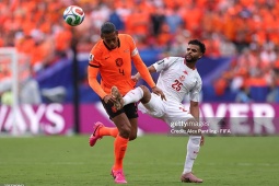 Video bóng đá Tunisia - Hà Lan: Choáng váng 2 đòn phủ đầu (World Cup)