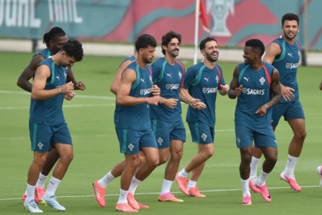 Bồ Đào Nha đón tin vui trận quyết đấu Colombia, Neto nói "không phụ thuộc" Ronaldo